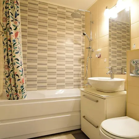 Resedinta Lui Calin - Choice * Βουκουρέστι